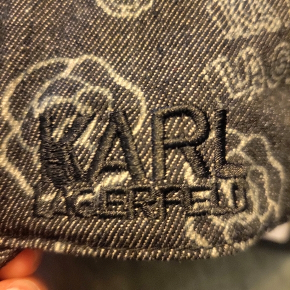NWT Karl Lagerfeld Gray Denim Women's Ballcap - Floral/Wording In Cream - Picture 3 of 8